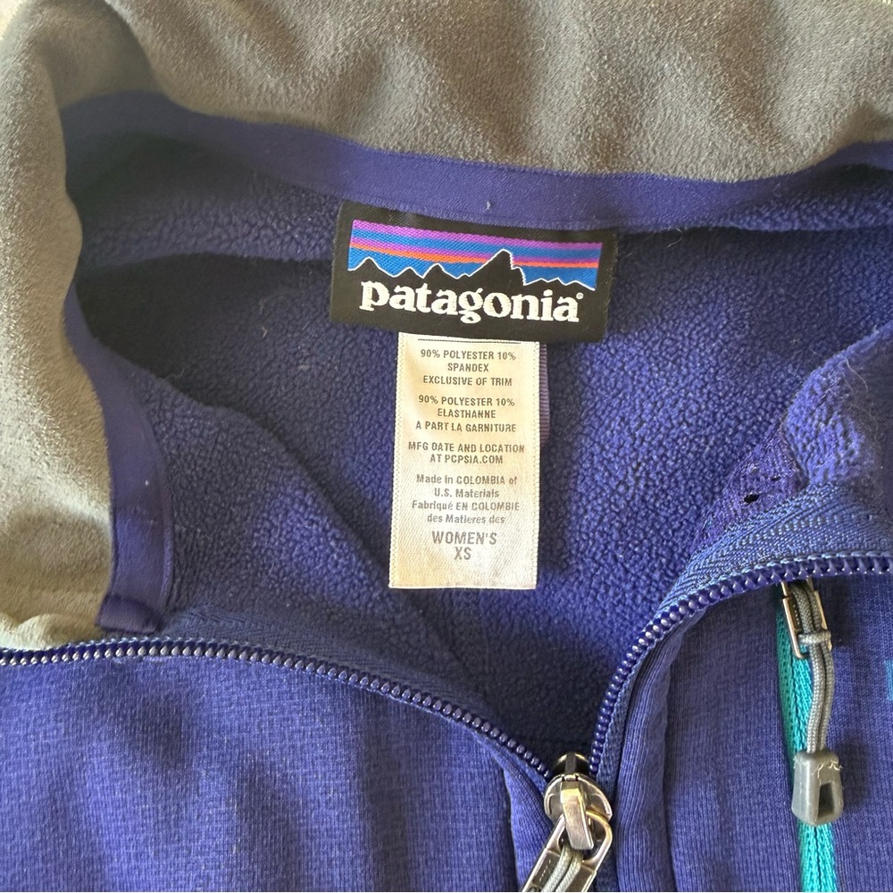 Patagonia Navy and Gray Zip-Up Jacket Size xsmall - Picture 4 of 5